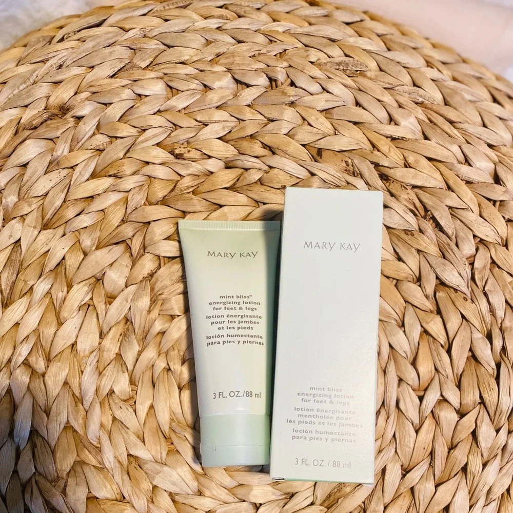 Mint Bliss™ Energizing Lotion for Feet & Legs